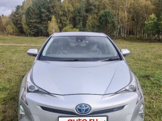 2016 Toyota Prius IV (XW50), серебристый, 1550000 рублей, вид 1