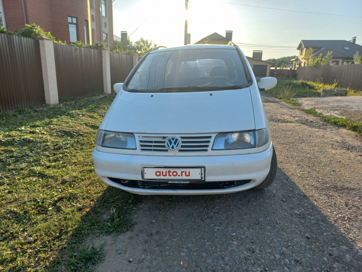 Купить б/у Volkswagen Sharan I 2.0 MT (115 л.с.) бензин механика в ...