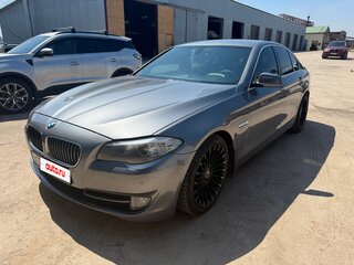 2012 BMW 5 серии 528i VI (F10/F11/F07), серый, 1390000 рублей, вид 1