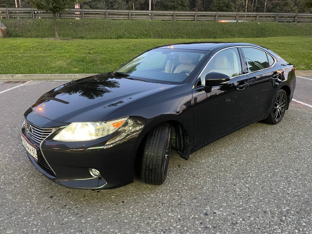 Лексус 250 седан