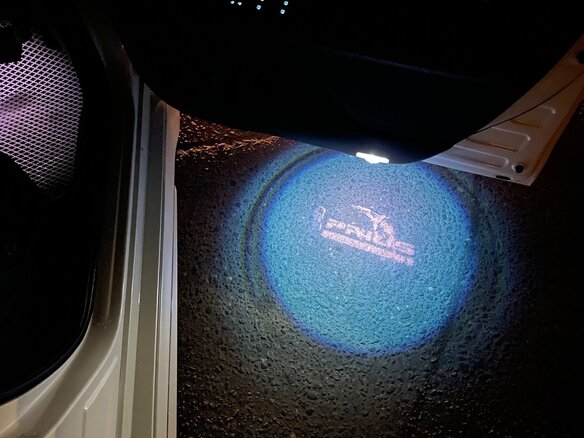 2017 Toyota Prius PHV ZVW52 IV (XW50), белый, 2500000 рублей - вид 18