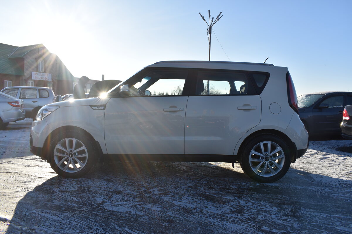 Купить б/у Kia Soul II Рестайлинг 1.6 AT (124 л.с.) бензин автомат в ...