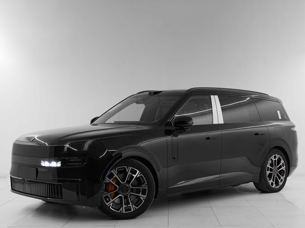 Lynk & Co 900