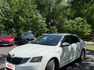 2018 Skoda Octavia III (A7) Рестайлинг, белый, 1600000 рублей, вид 1