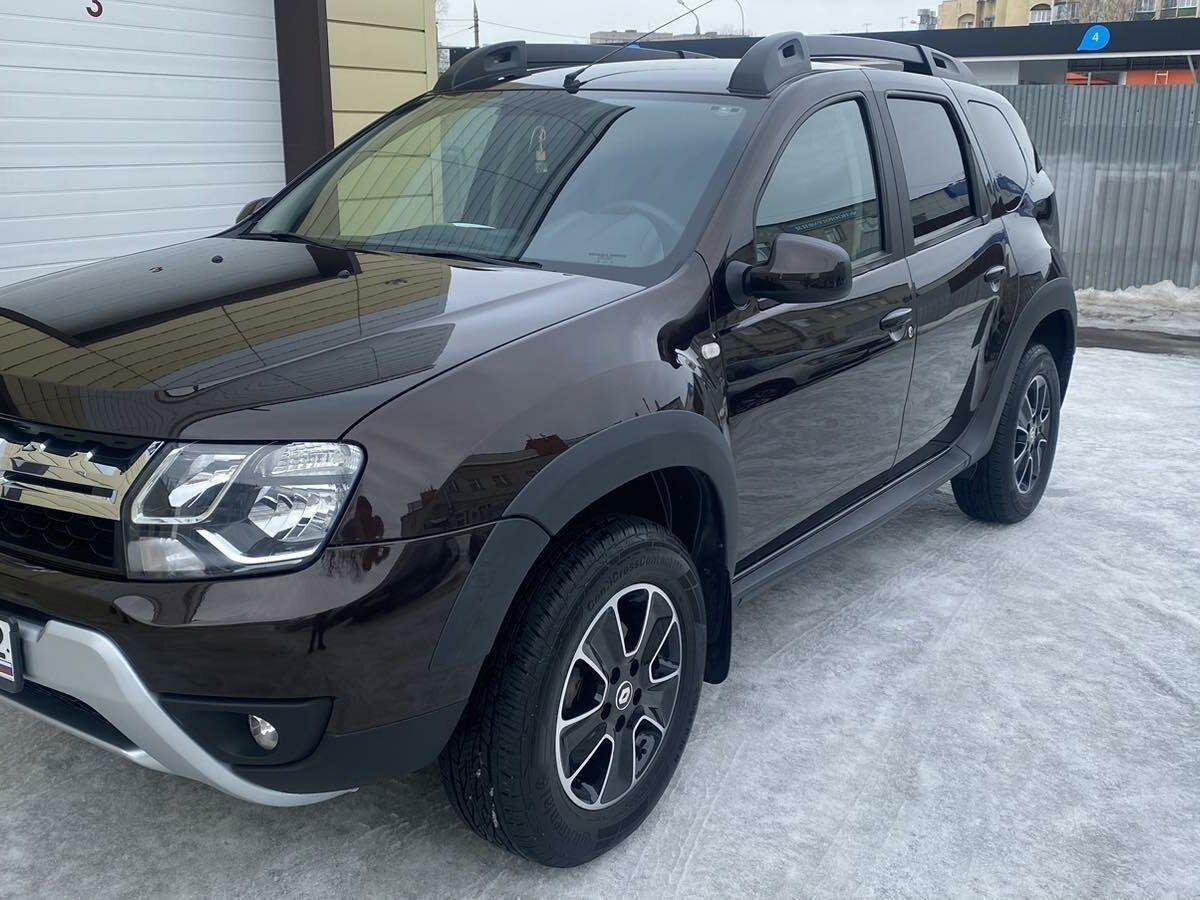 Купить б/у Renault Duster I Рестайлинг 2.0 AT (143 л.с.) 4WD бензин ...