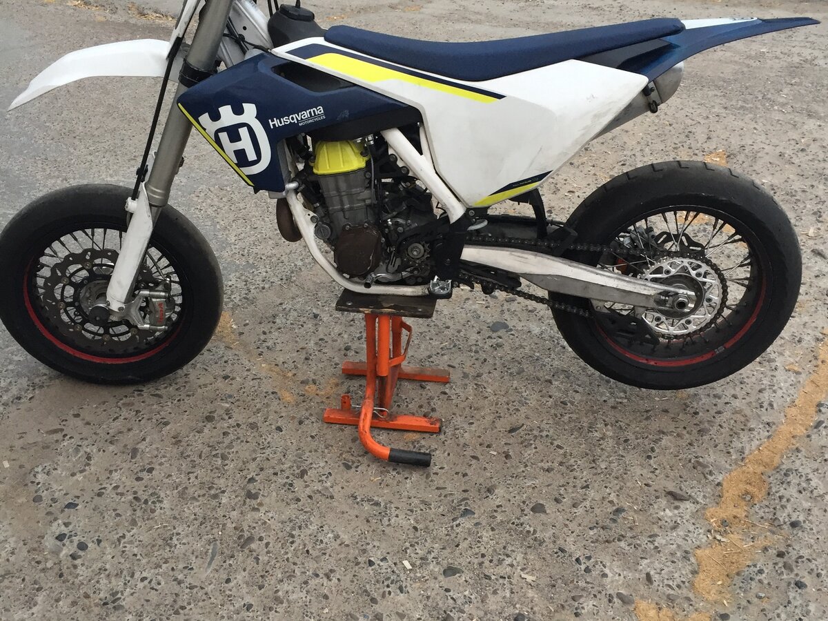 Мотоцикл Хускварна fs450