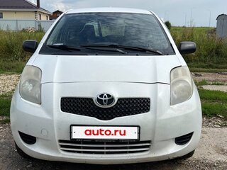 2008 Toyota Yaris II, белый, 390000 рублей, вид 1