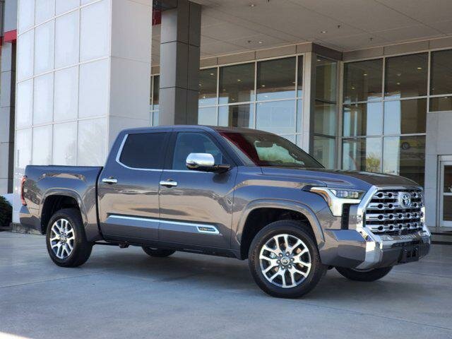 Toyota Tundra Crew Max CrewMax III