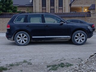 2005 Volkswagen Touareg I, чёрный, 950000 рублей, вид 2
