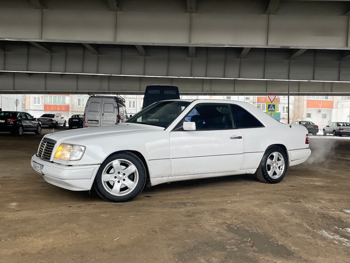 Купить б/у Mercedes-Benz E-Класс I (W124) 200 2.0 AT (136 л.с.) бензин ...
