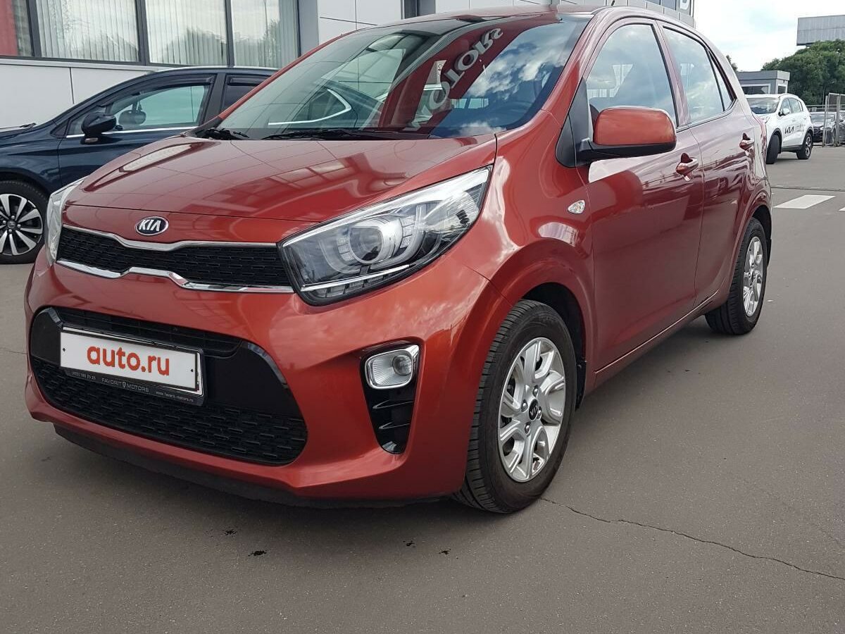 Kia Picanto оранжевая