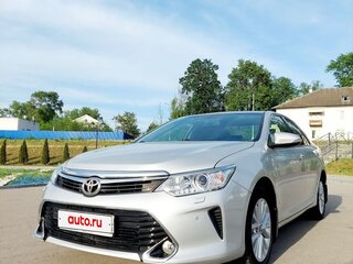 2015 Toyota Camry VII (XV50) Рестайлинг, серебристый, 2190000 рублей, вид 1