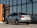 2025 Lada (ВАЗ) Vesta I Рестайлинг (NG), серебристый - вид 2