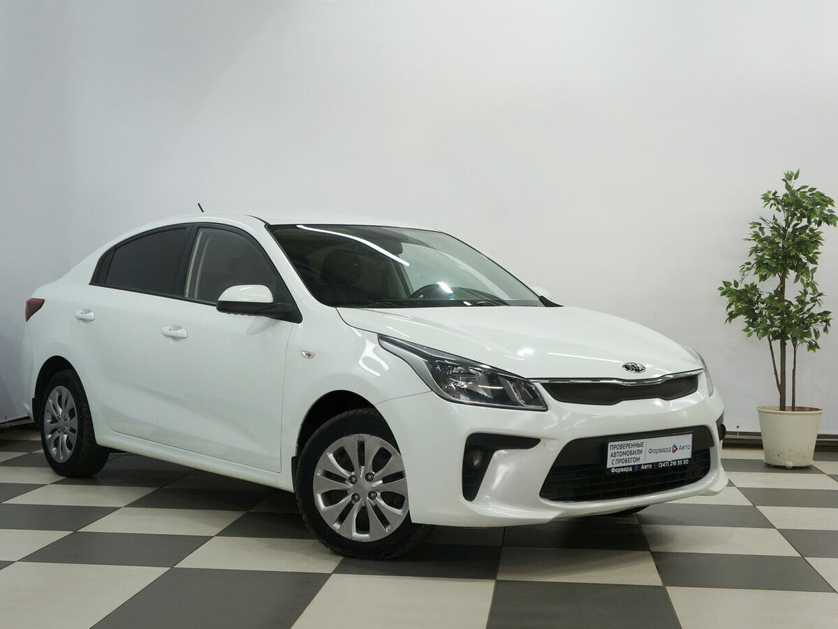Купить б/у Kia Rio IV 1.6 MT (123 л.с.) бензин механика в Уфе: белый ...