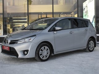   Toyota Verso I  18 CVT 147          I   2013     1 260 000   