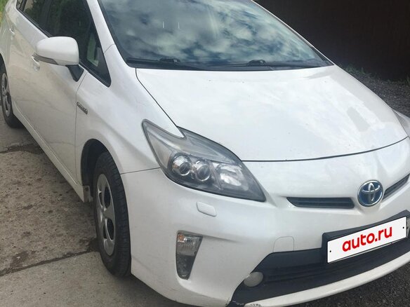2012 Toyota Prius III Рестайлинг (XW30), белый, 1360000 рублей - вид 1