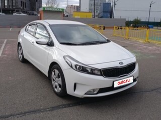 2017 Kia Cerato III Рестайлинг (Classic), белый, 1550000 рублей, вид 1