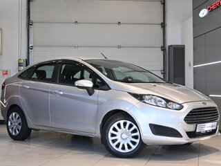 2015 Ford Fiesta Mk6 Рестайлинг, серый, 650000 рублей, вид 1