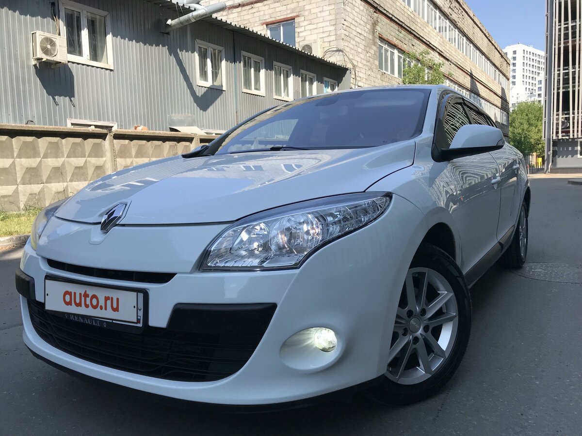Купить б/у Renault Megane III 1.5d MT (110 л.с.) дизель