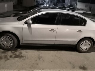 2010 Volkswagen Passat B6, серебристый, 700000 рублей, вид 3