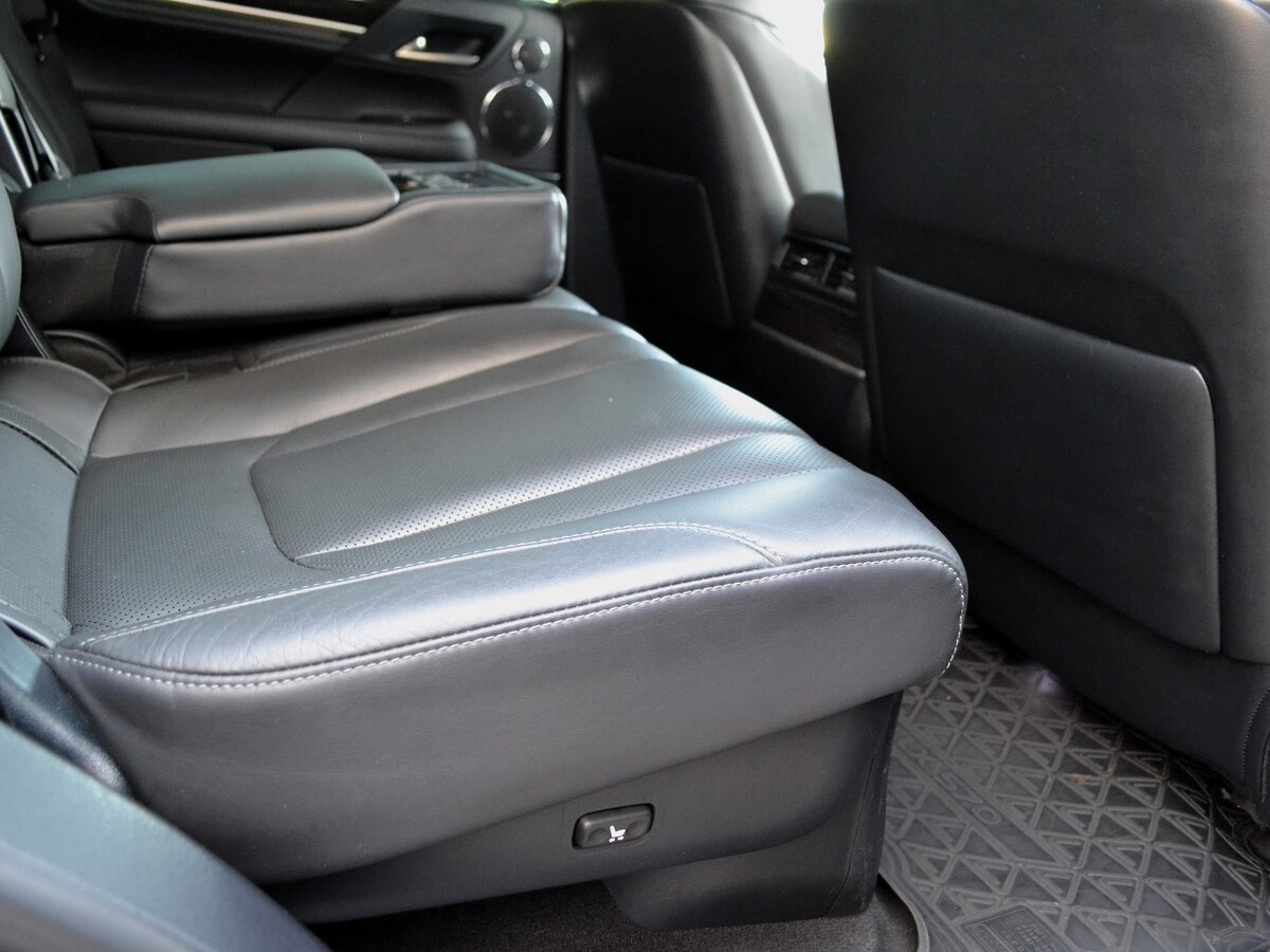 LEXUS LX - фото 17