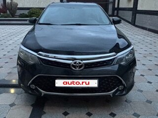 2018 Toyota Camry VII (XV50) Рестайлинг 2, чёрный, 1950000 рублей, вид 1