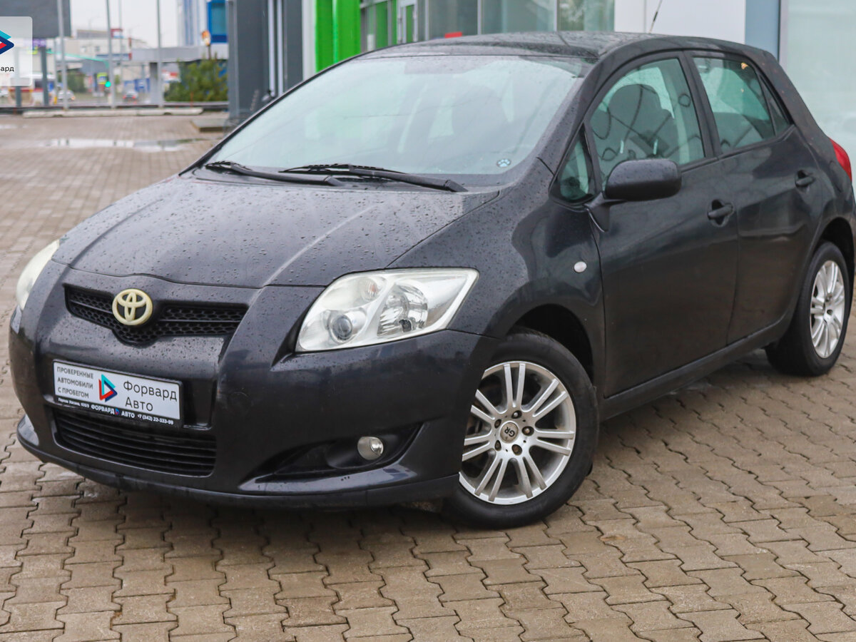 Купить б/у Toyota Auris I 1.3 MT (101 л.с.) бензин механика в Перми ...