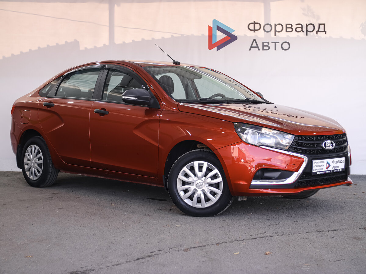 Lada Vesta 2017 красная