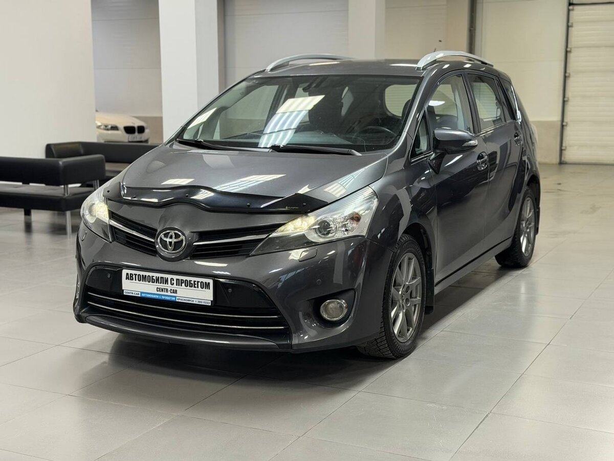 Toyota Verso I Рестайлинг