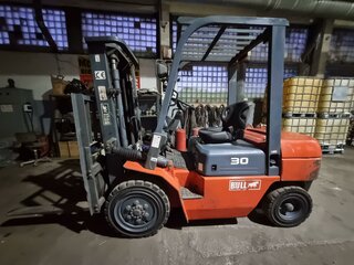 2016 Bull FD30, красный, 1100000 рублей, вид 1