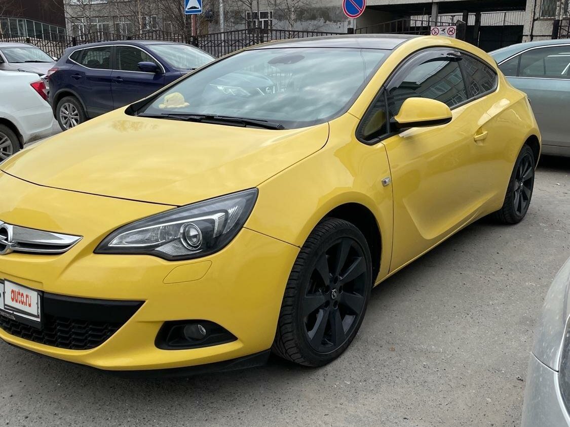Opel Astra GTC 2015