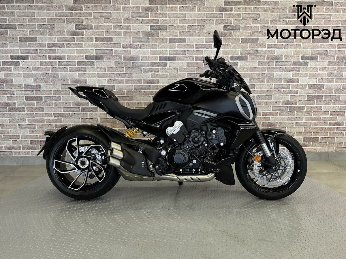 Ducati Diavel V4