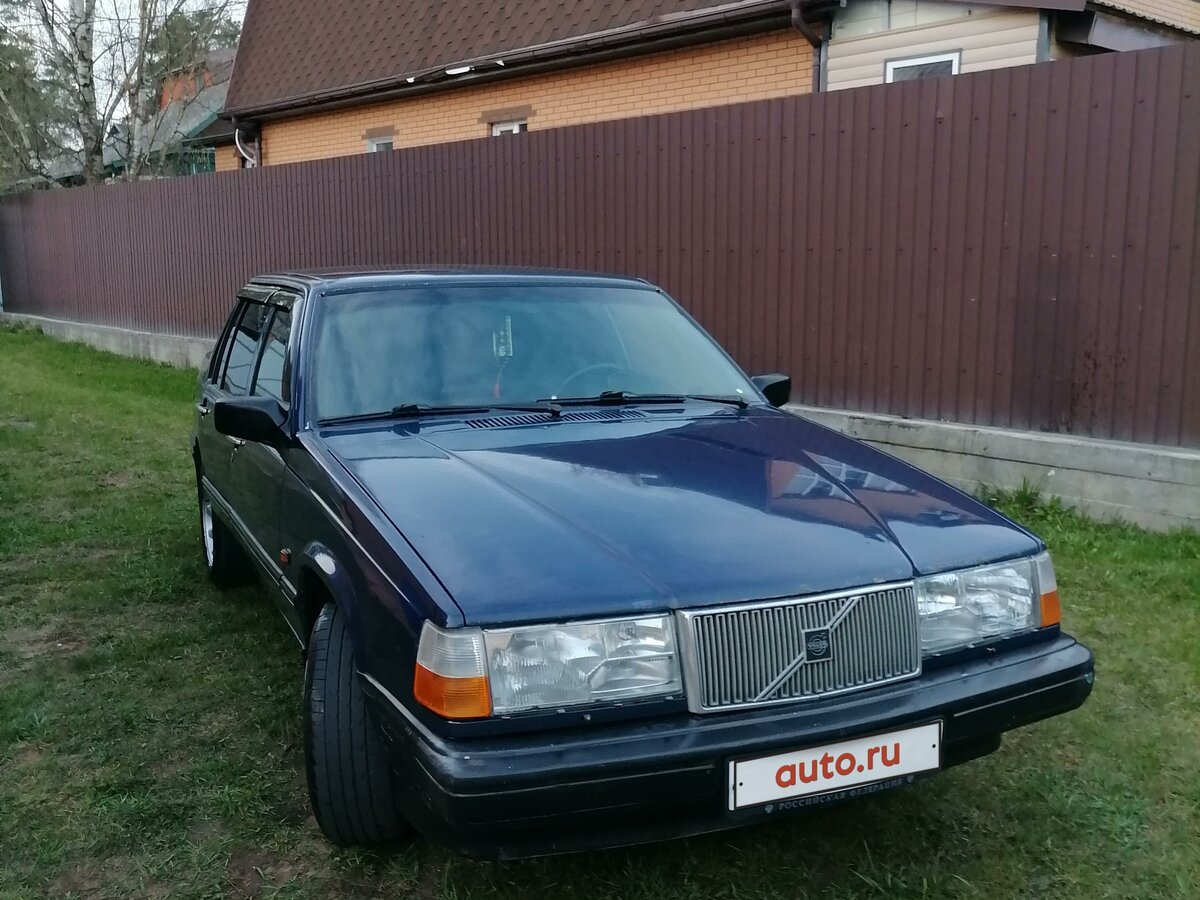 Вольво 940 седан