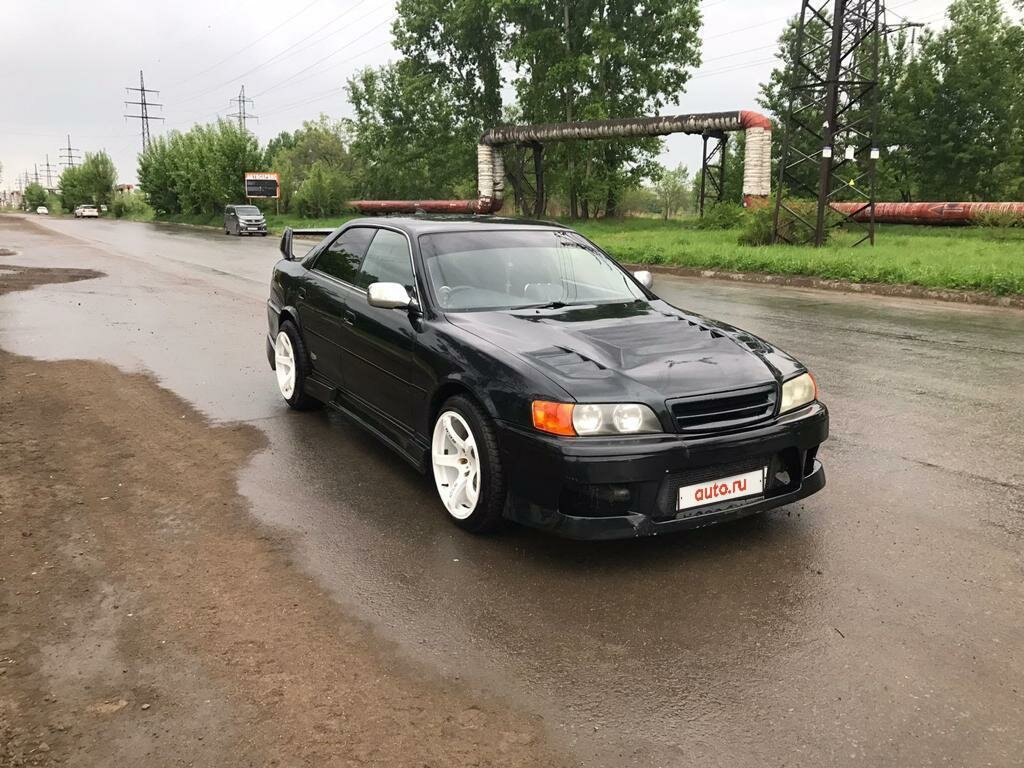 Тойота Чайзер 1998 черная сзади