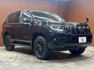 2022 Toyota Land Cruiser Prado 150 Series Рестайлинг 3, белый, 3600000 рублей, вид 1
