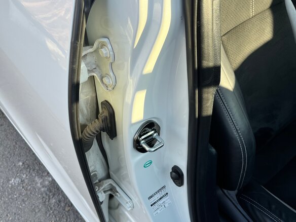 2018 Toyota Prius IV Рестайлинг (XW50), белый, 2350000 рублей - вид 9