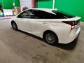 2019 Toyota Prius IV Рестайлинг (XW50), белый, 1750000 рублей - вид 8