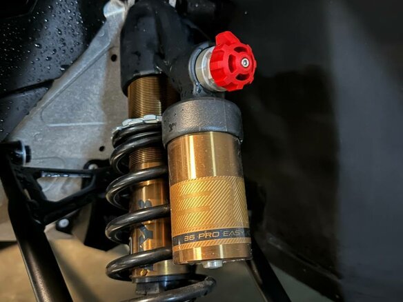 2024 BRP Lynx Brutal RE 900, чёрный, 3100000 рублей - вид 16