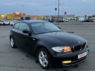 2011 BMW 1 серии 116i I (E81/E82/E87/E88) Рестайлинг, чёрный, 635000 рублей, вид 4
