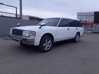 1997 Toyota Crown VIII (S130), белый, 410000 рублей, вид 1