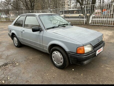 Ford Escort 90