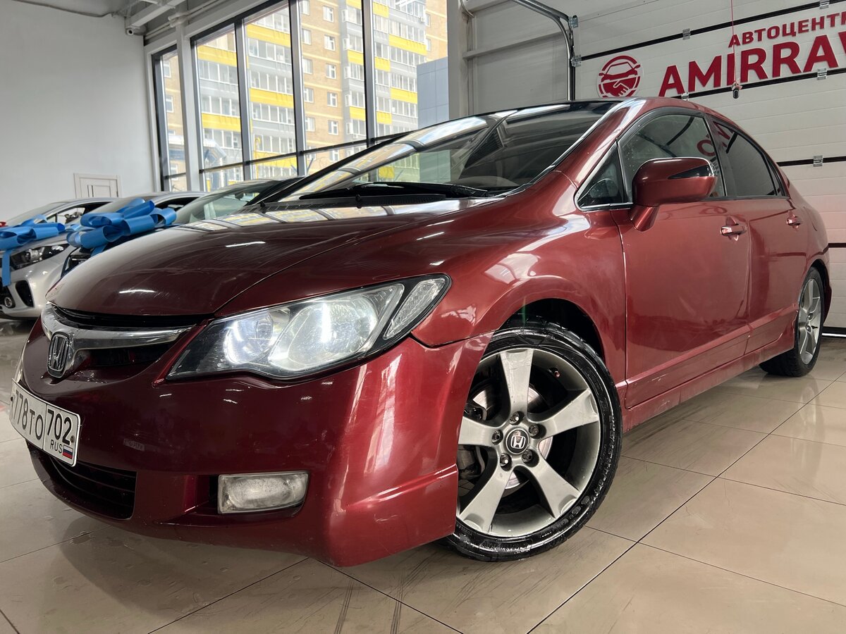 Купить б/у Honda Civic VIII 1.8 MT (140 л.с.) бензин механика в ...