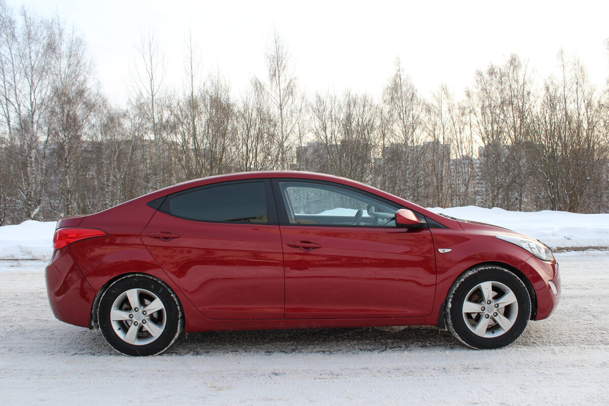 2011 Hyundai Elantra V (MD), красный, 680000 рублей - вид 5