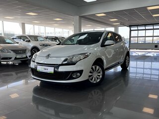 2012 Renault Megane III Рестайлинг, белый, 745000 рублей, вид 1