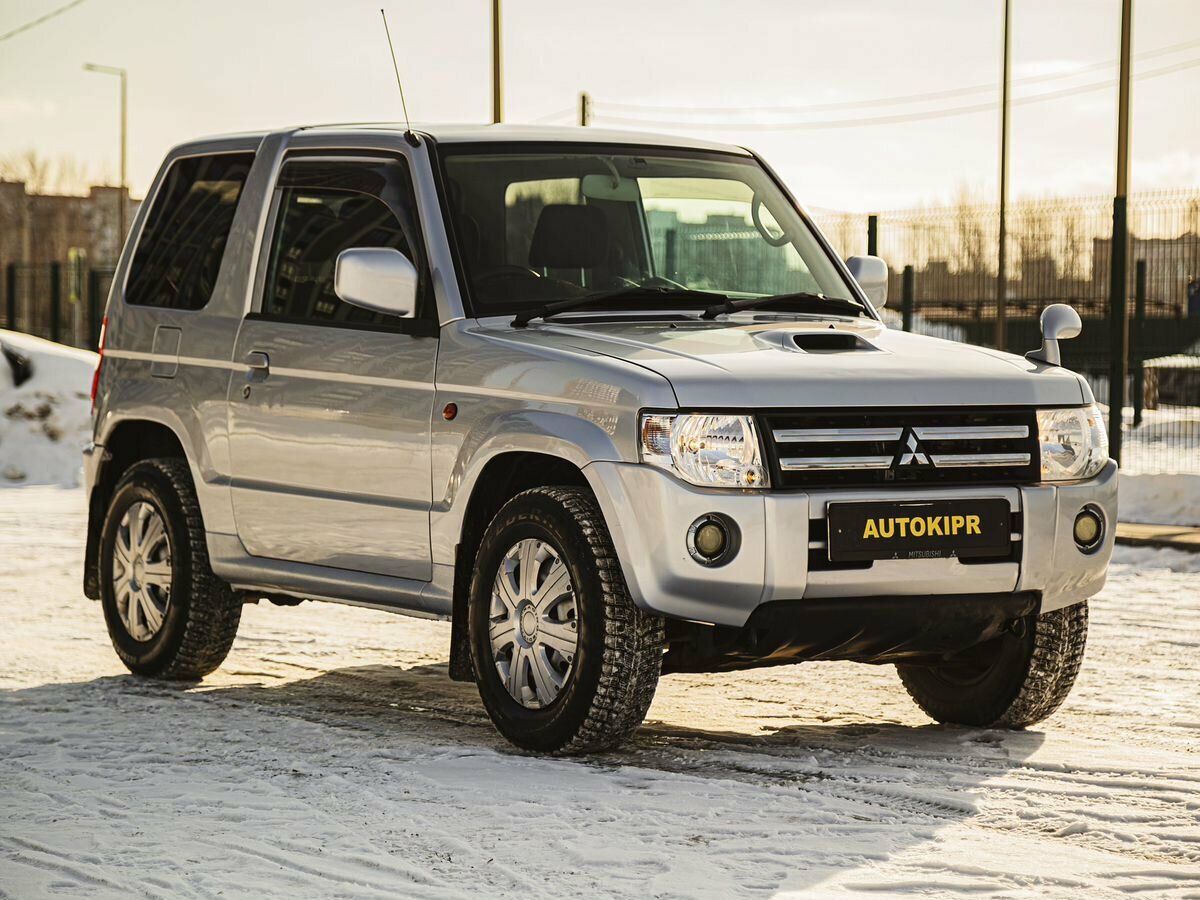 Купить б/у Mitsubishi Pajero Mini II 0.7 AT (64 л.с.) 4WD бензин ...