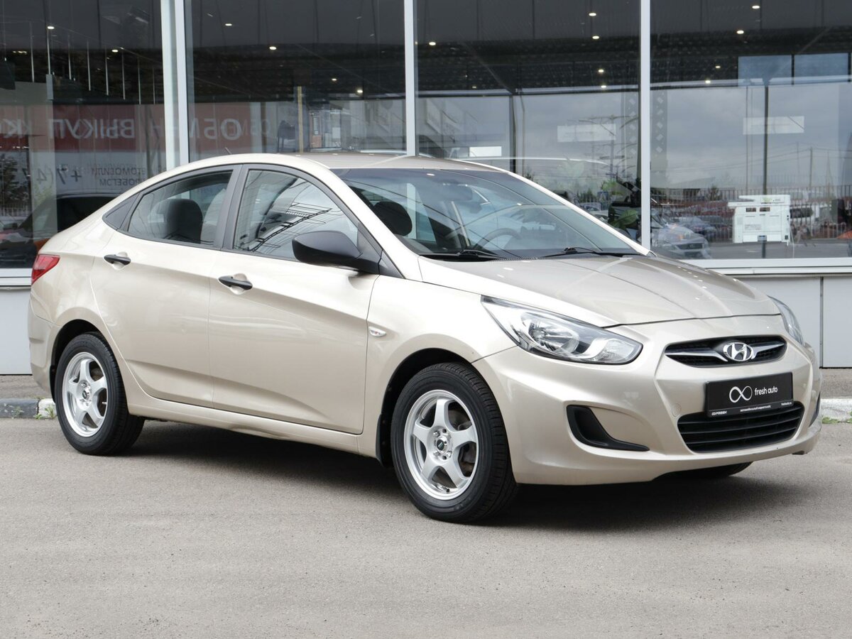 Hyundai Solaris Beige