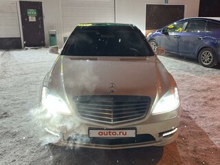 2010 Mercedes-Benz S-Класс 500 V (W221) Рестайлинг, белый, 1850000 рублей, вид 1