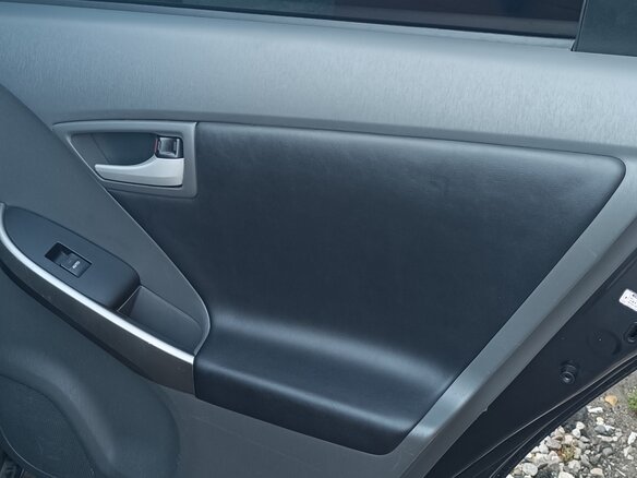 2011 Toyota Prius III Рестайлинг (XW30), фиолетовый, 999999 рублей - вид 16