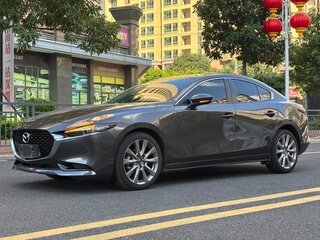 2021 Mazda 3 IV (BP), чёрный, 1700000 рублей, вид 1