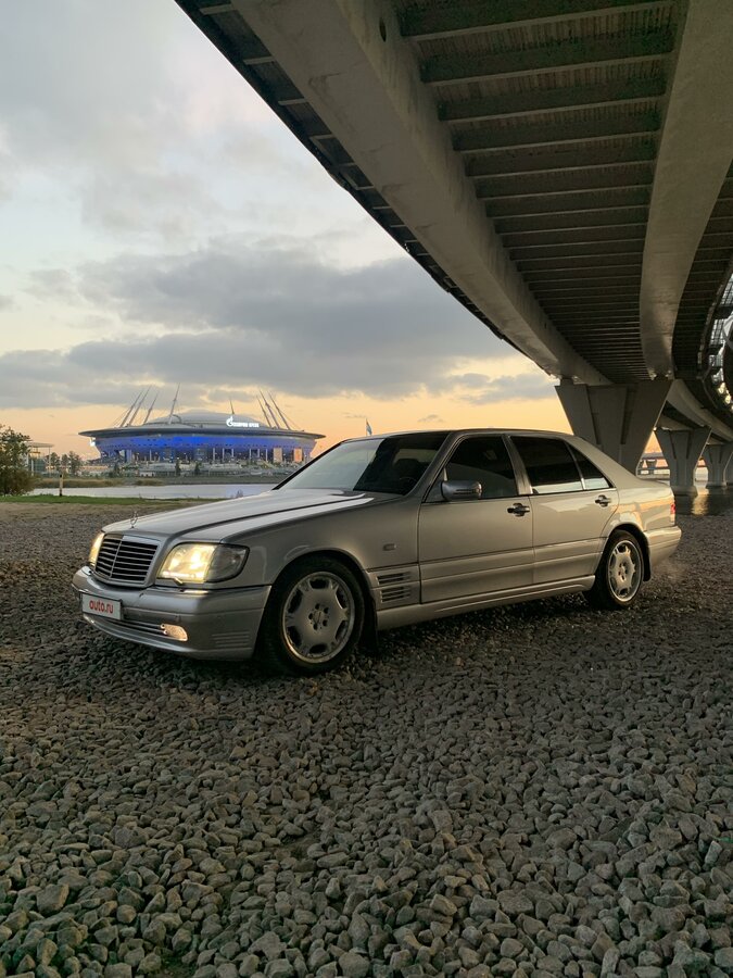 1998 Mercedes-Benz S-Класс 320 Long III (W140) Рестайлинг, серебристый, 1700000 рублей - вид 2